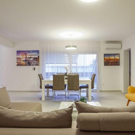 Villa Castelli, Apartment With Pool, Kaštela Eksteriør billede