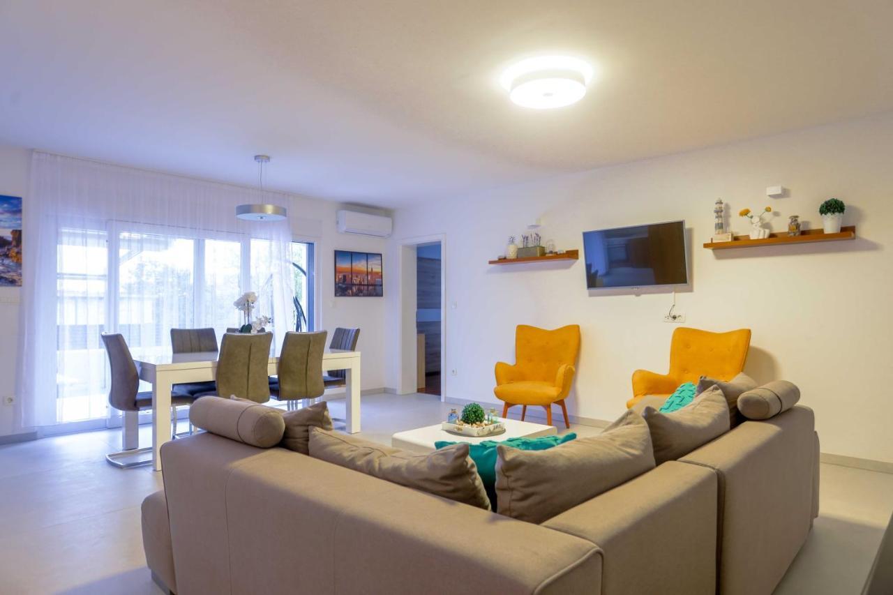 Villa Castelli, Apartment With Pool, Kaštela Eksteriør billede